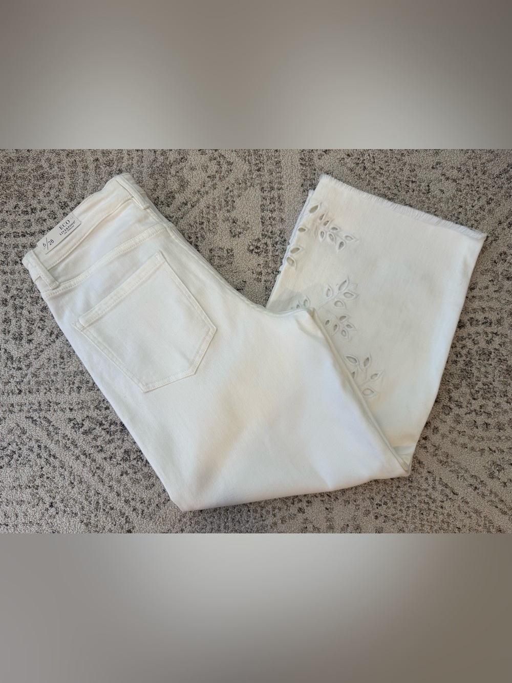 NWT Liverpool White Floral Denim Wide Leg Cropped Jean Sz 6
